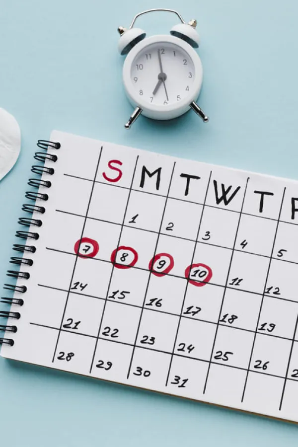 period calendar with feminine products (1) (2)
